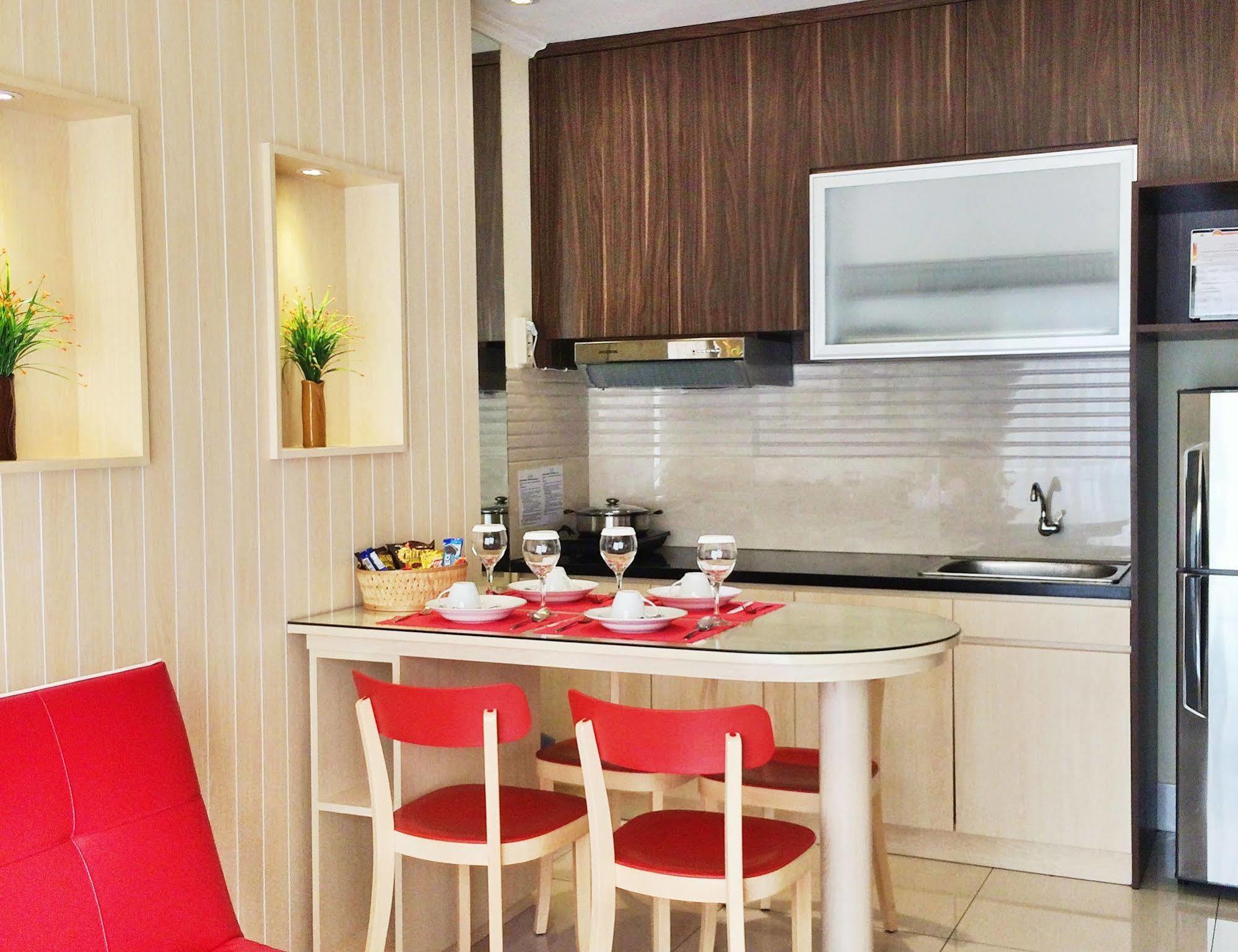 Ravarine Suite Apartment Jakarta Kültér fotó