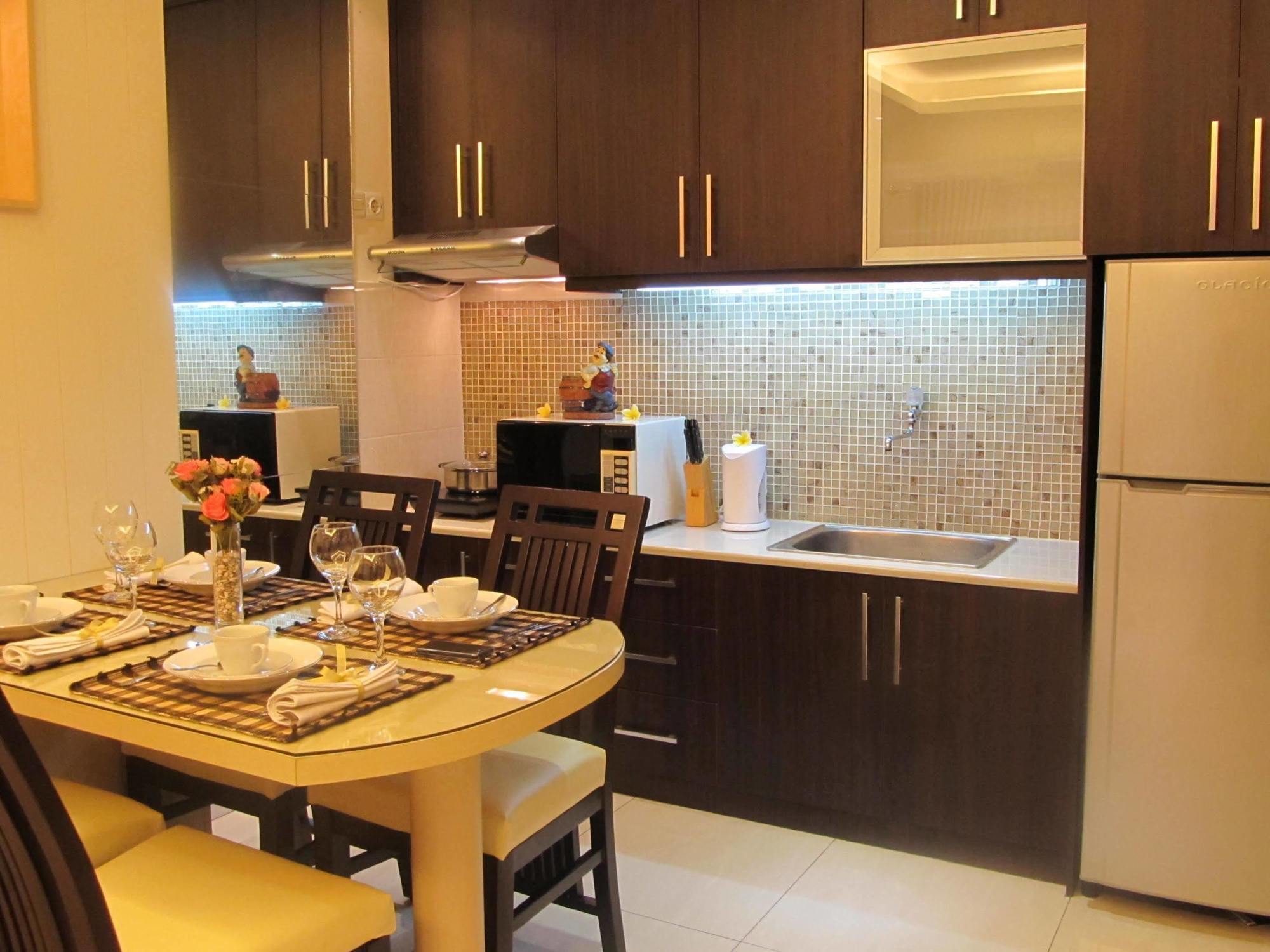 Ravarine Suite Apartment Jakarta Kültér fotó